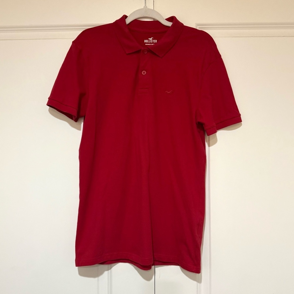 Hollister Men's Deep Red Polo Shirt NWOT